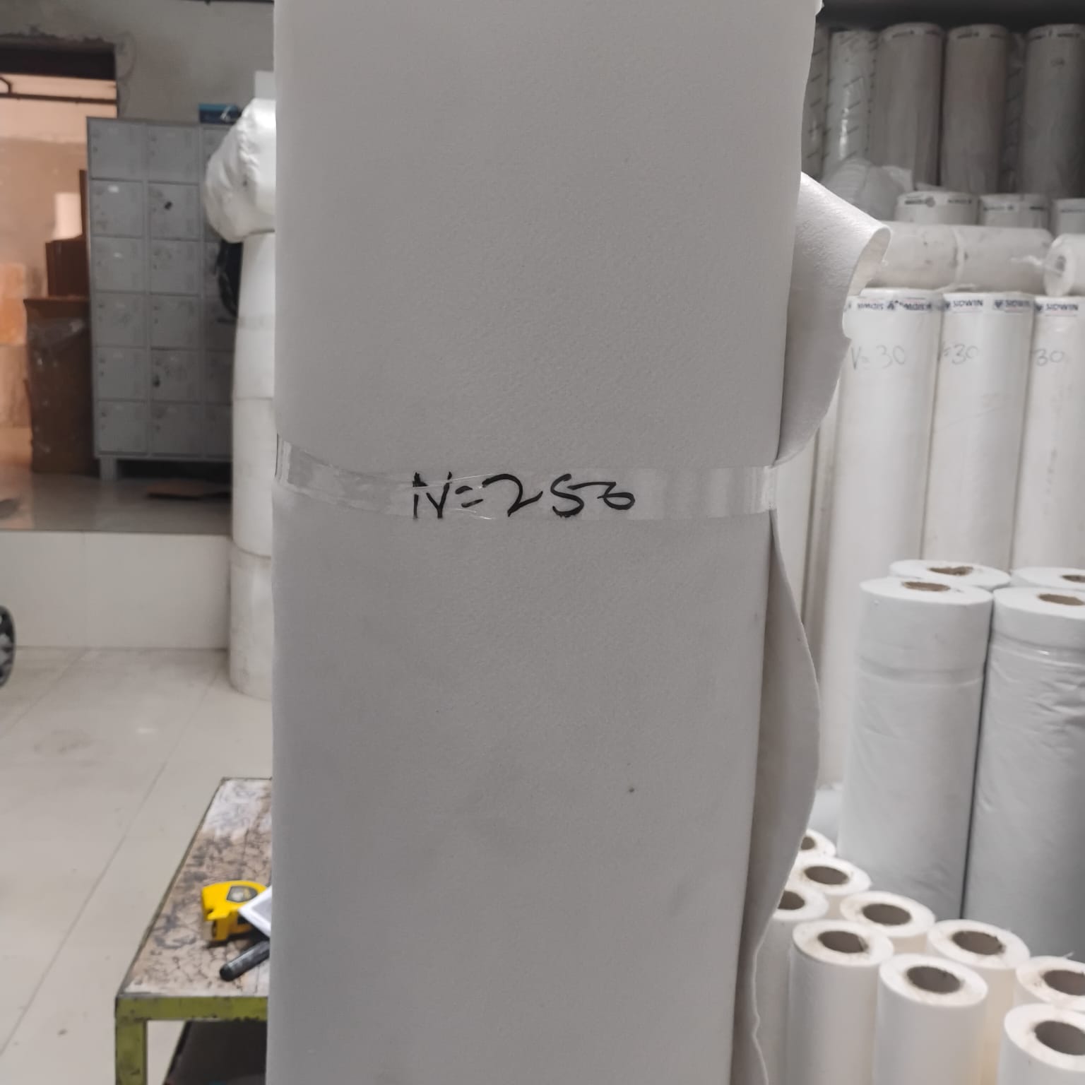 Non-Woven White Fabric 250 GSM – Heavy Duty Textile Roll, Durable 250 GSM Non-Woven White Cloth for Industrial Use